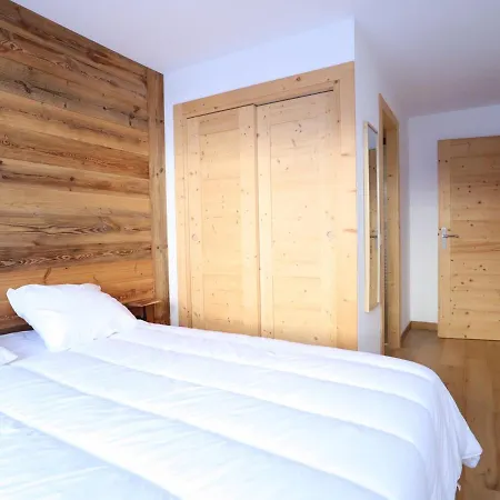 Apartment Raffine En Plein Centre Avec 3 Chambres, Balcon, Terrasse, Parking Et Wifi - Fr-1-623-334 Les Gets